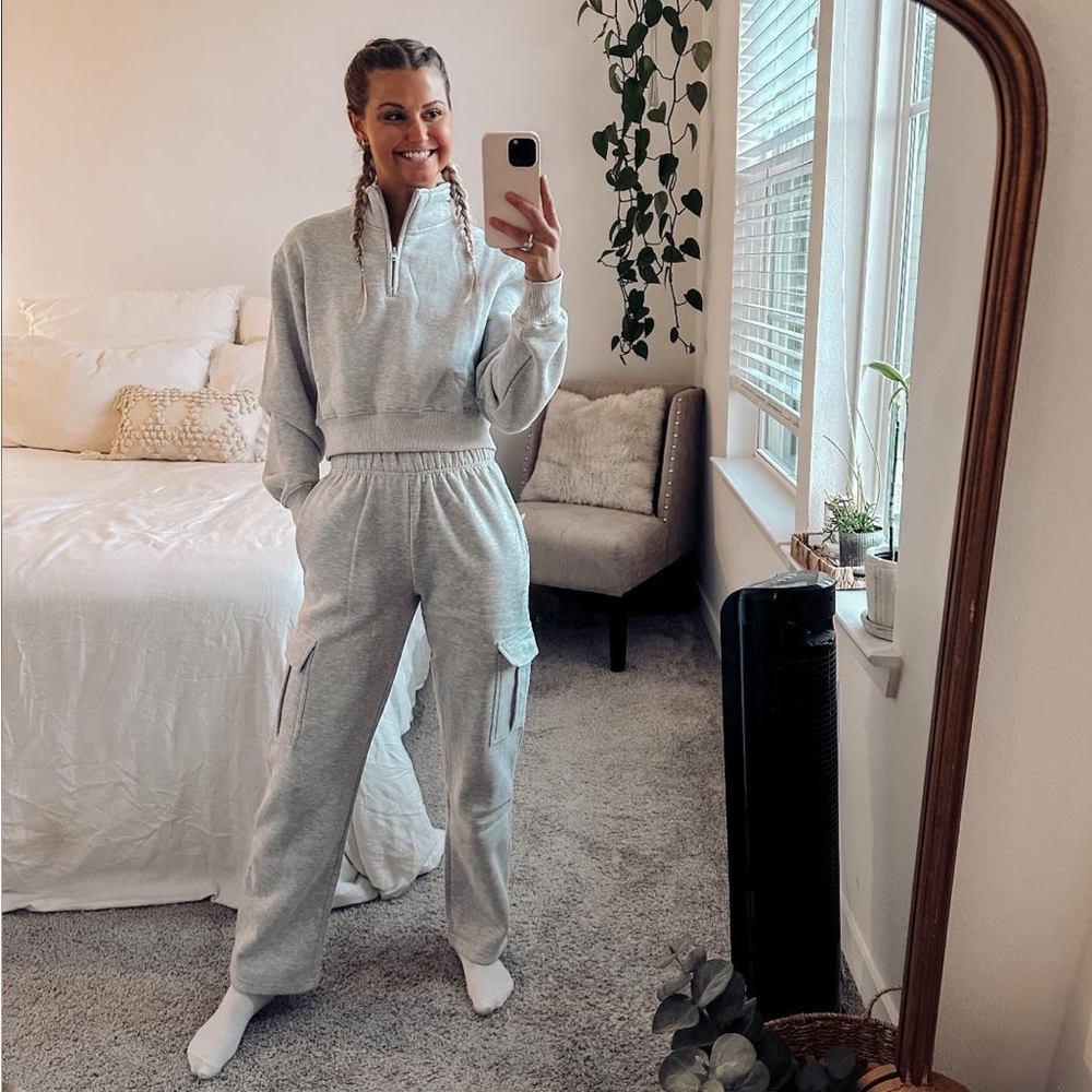 Grey cargo sweatpants - new with tags